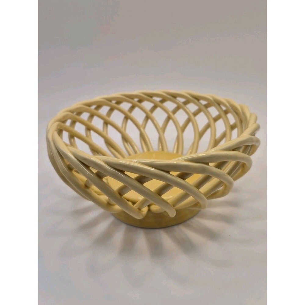 HOME Porcelain Pottery Open Weave Lattice Basket Bread Muffin Fruit Yellow Bowl